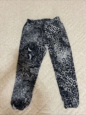Women’s Express Black & Gray Mixed Animal Print Joggers
